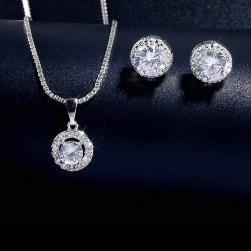Elegant Silver Necklace and Earring Set